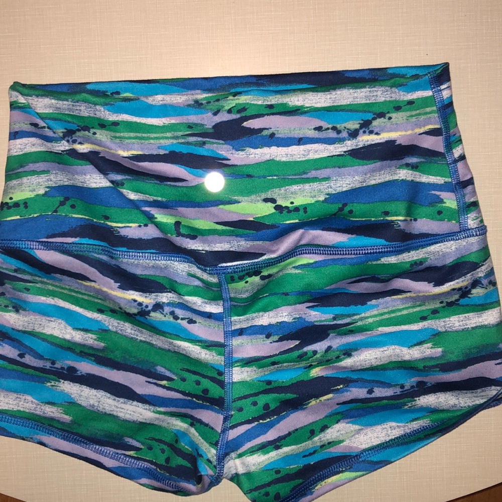 Lululemon hot yoga shorts, high waisted